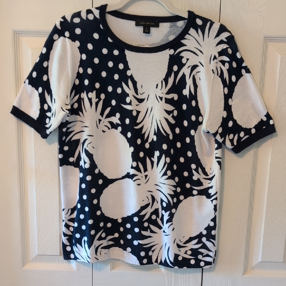 🍍ANN TAYLOR NAVY & WHITE Short Sleeve Sweater NWOT🍍